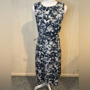 Natural Beauty Basic Elegant Sleeveless Dress, Size M